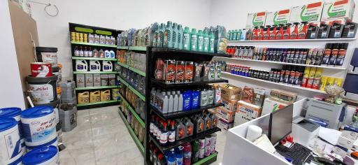 عکس پخش روغن موتور شمس