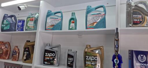 عکس پخش روغن موتور شمس