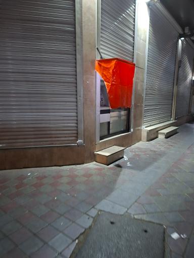 عکس عابر بانک مسکن