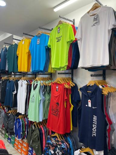 عکس فروشگاه ورزش۱۰۰