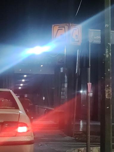 عکس ورودی مترو ایستگاه میرداماد