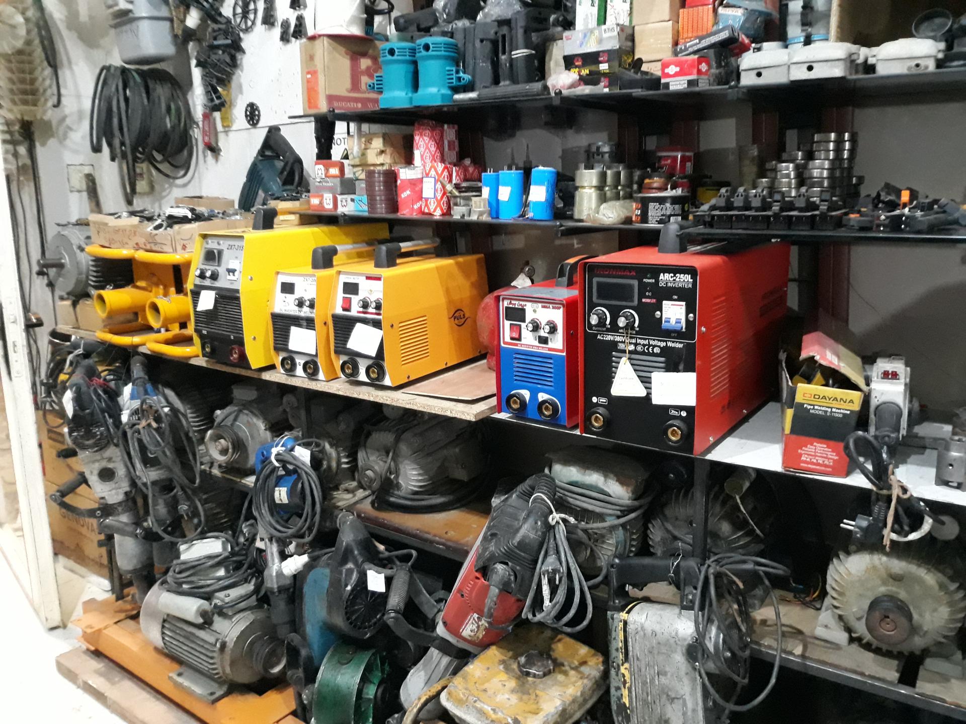 عکس تجهيزات ساختمانی کریمی