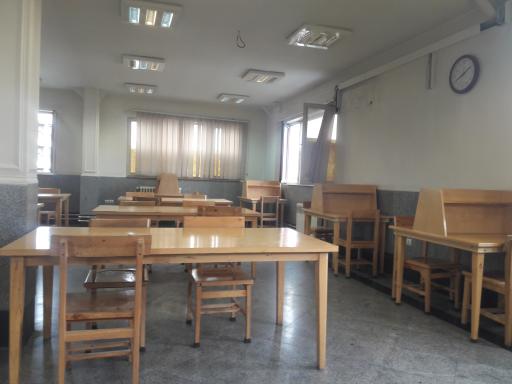 عکس کتابخانه گلبرگ