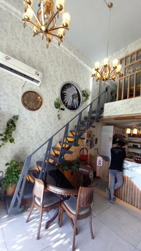 عکس کافه سنترال 