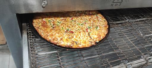 عکس پیتزا شاهان