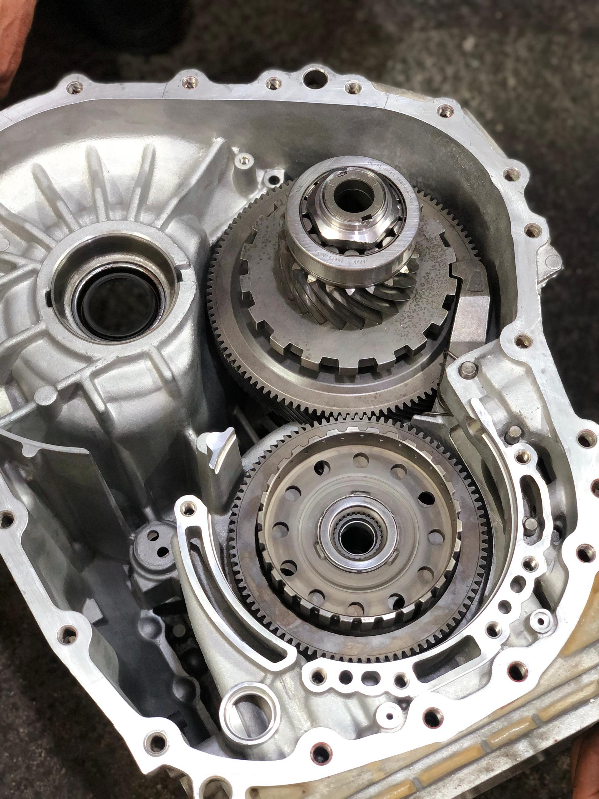 عکس تعمیرات گیربکس اتومات کوروش سلیمی