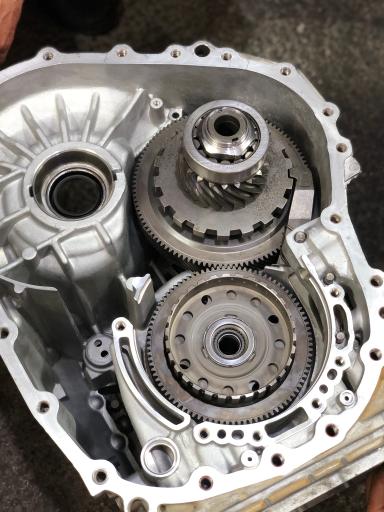 عکس تعمیرات گیربکس اتومات کوروش سلیمی