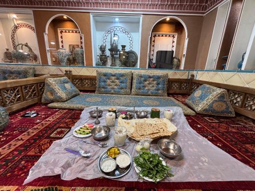 عکس هتل و سفره‌خانه سنتی بوعلی سینا