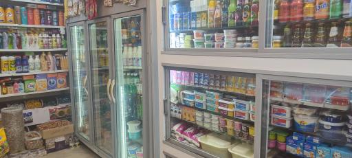 عکس سوپر مارکت برادران موسوی