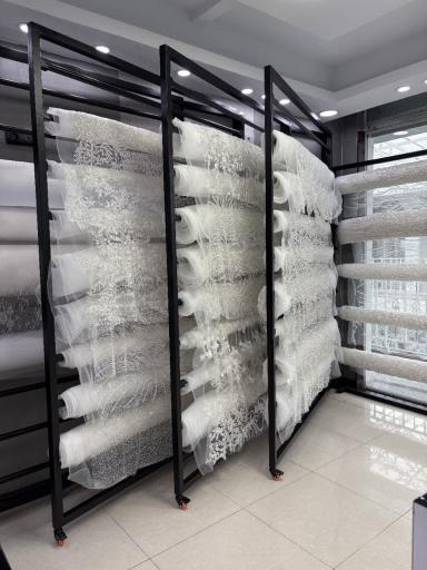 عکس مرکز تولید و فروش لباس عروس