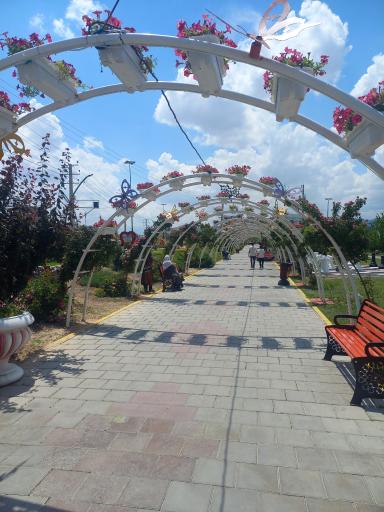 عکس بوستان گلها (گوللر باغی)