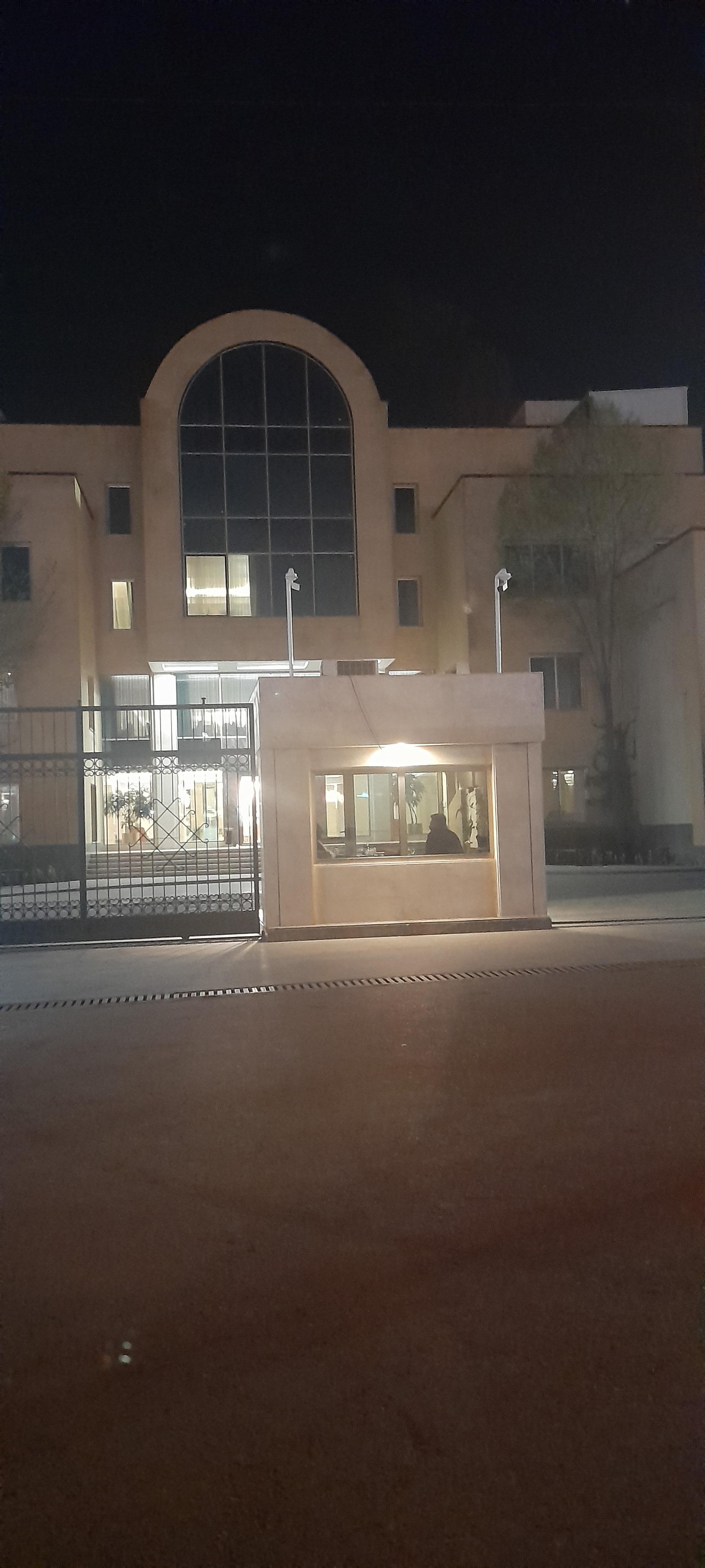 عکس ورودی شمالی هتل