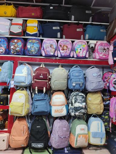 عکس فروشگاه کیف و چمدان آناهید 