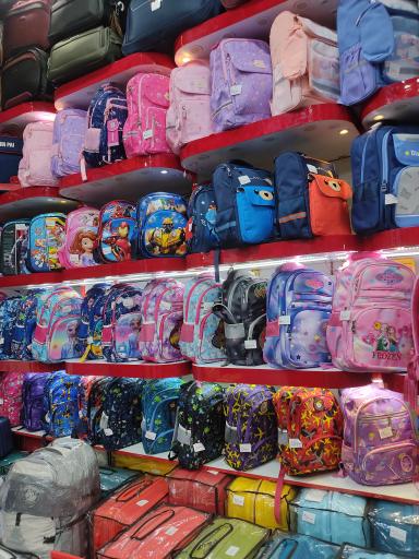 عکس فروشگاه کیف و چمدان آناهید 