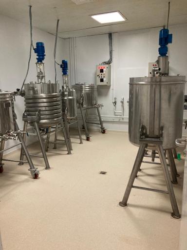 عکس داروسازان ماد