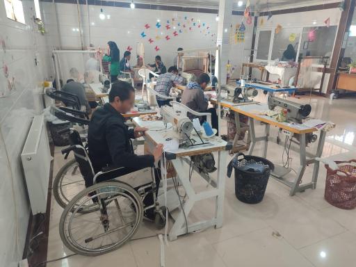 عکس کارگاه تولیدی حمایتی همت