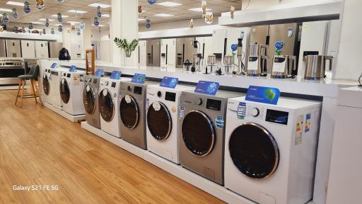 عکس فروشگاه رسمی اسنوا 