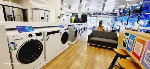 عکس فروشگاه رسمی اسنوا 