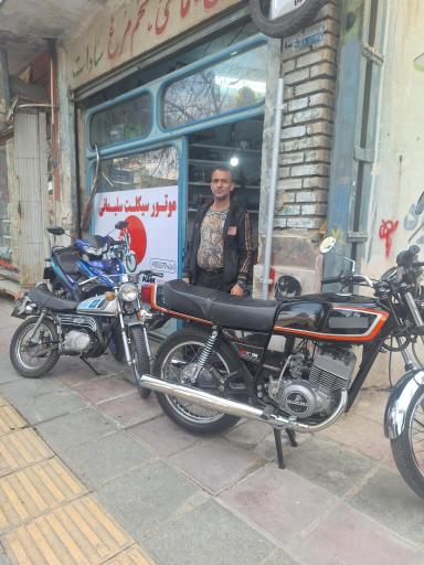 عکس تعمیرگاه موتورسیکلت محمد