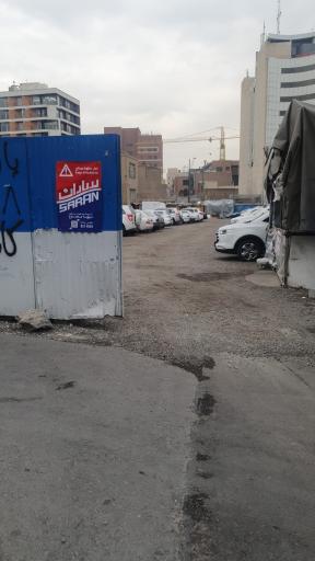 عکس پارکینگ ولي عصر