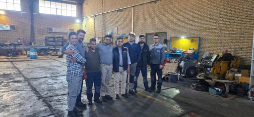 شرکت پیشرو معدن