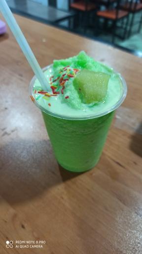 عکس کافه چهار فصل (بستنی بندی)