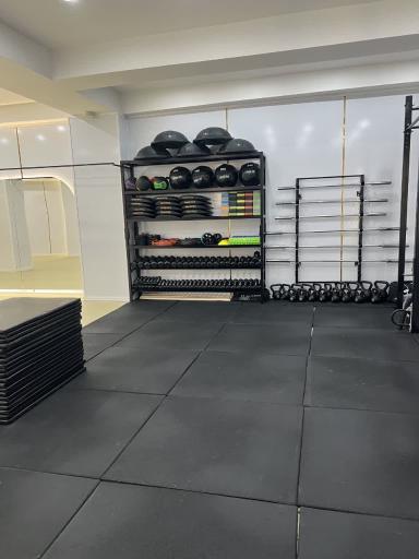 عکس باشگاه ورزشی رز آزادی 
