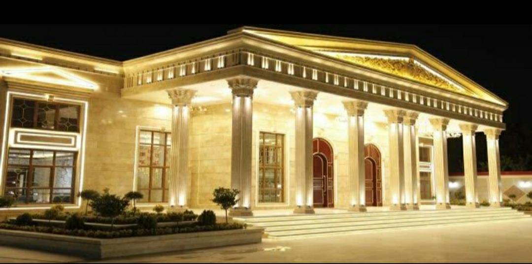 عکس تالار قصر مجلل طلایی