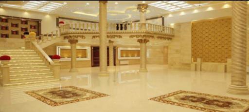 عکس تالار قصر مجلل طلایی
