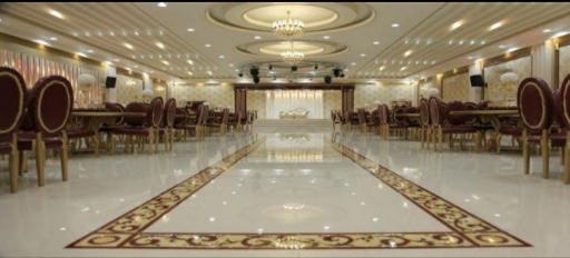 عکس تالار قصر مجلل طلایی