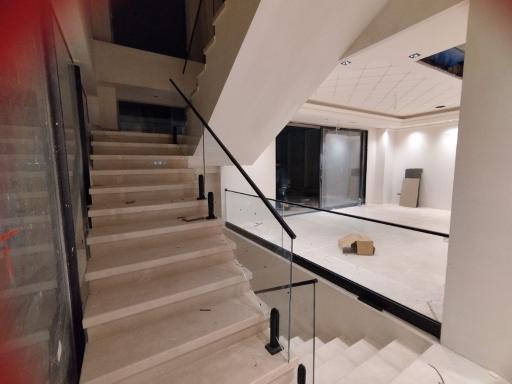 عکس خدمات شیشه دنیوی 