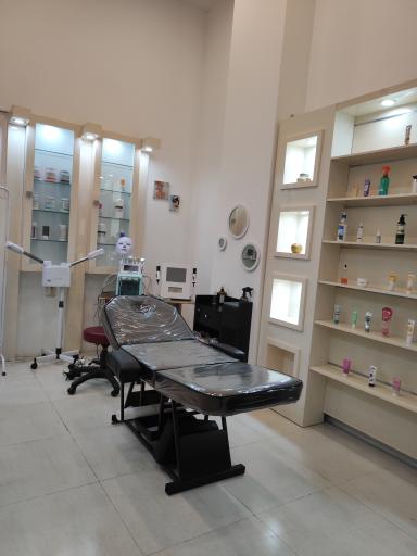 عکس کلینیک زیبایی آراد