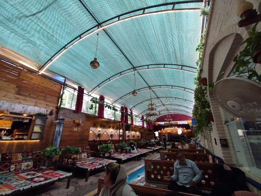 عکس رستوران باغ فین