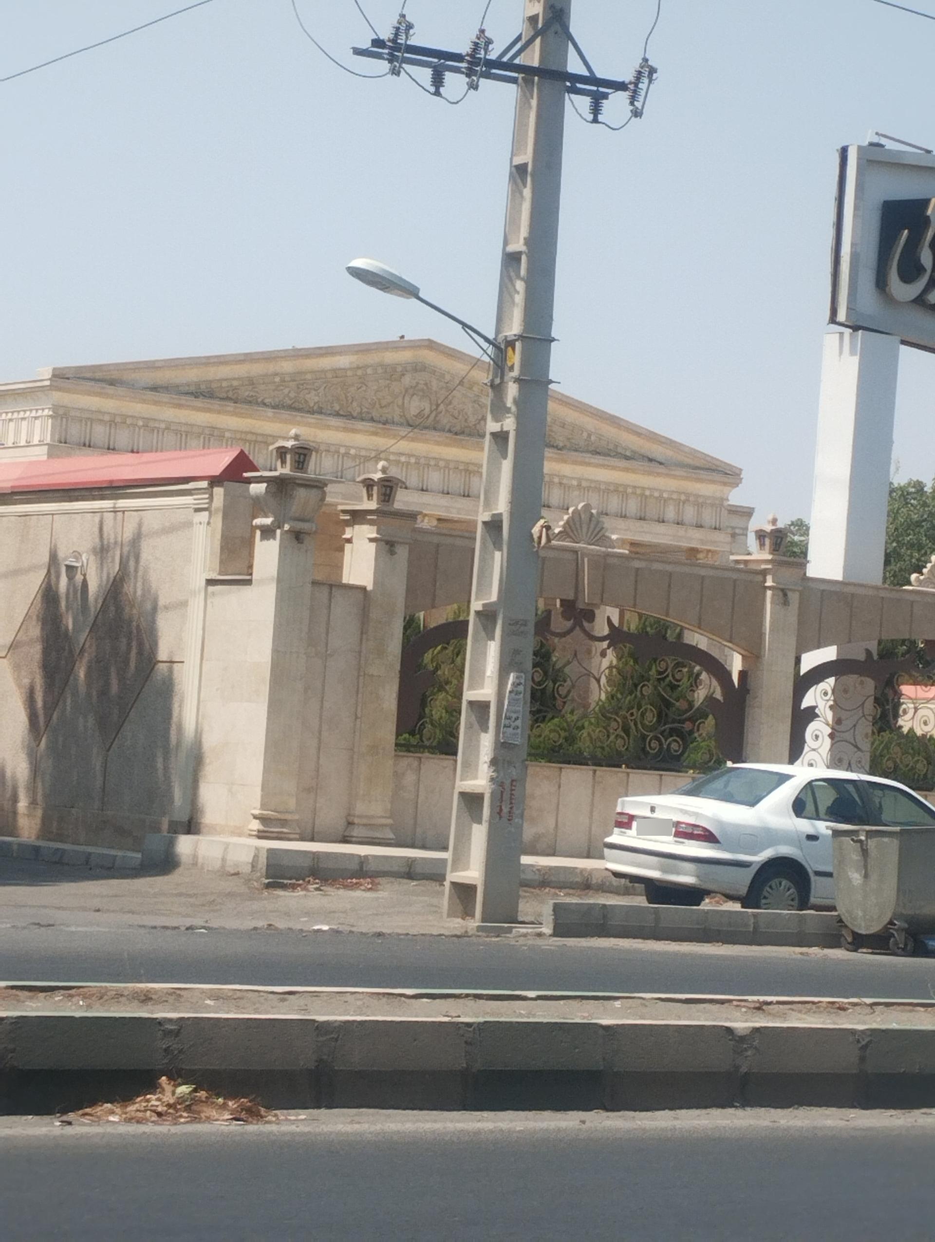 عکس تالار قصر مجلل طلایی