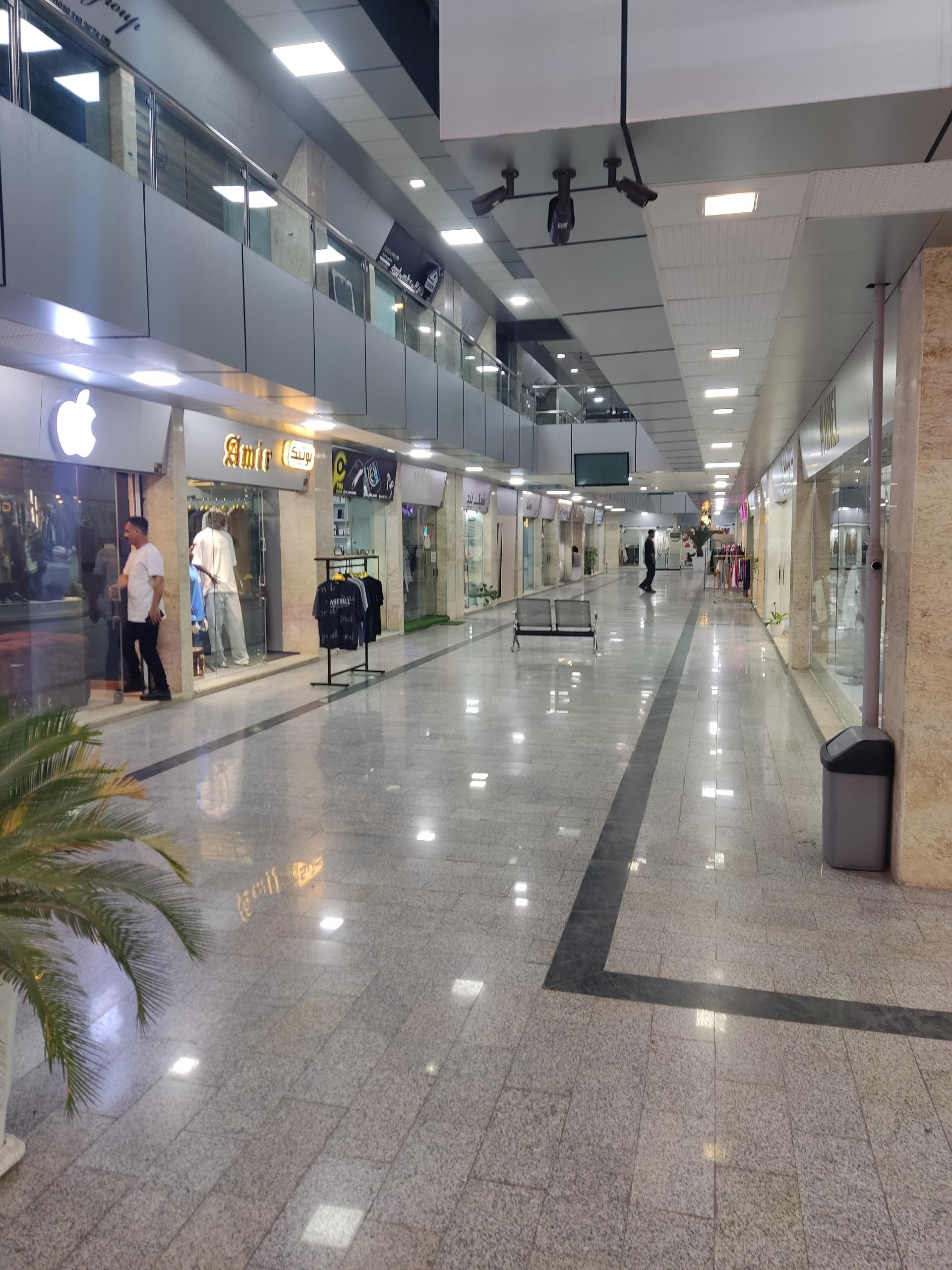 عکس مرکز خرید گلستان