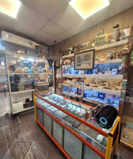 عکس گالری آنتیک شاه حسینی