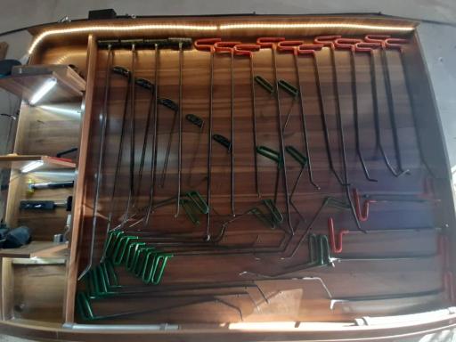 عکس خدمات صافکاری برازنده