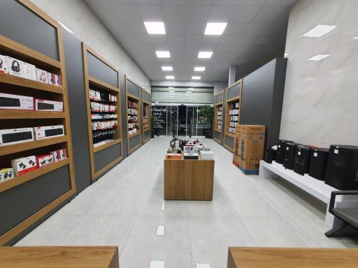 عکس فروشگاه موبایل و کالای دیجیتال تِک فون