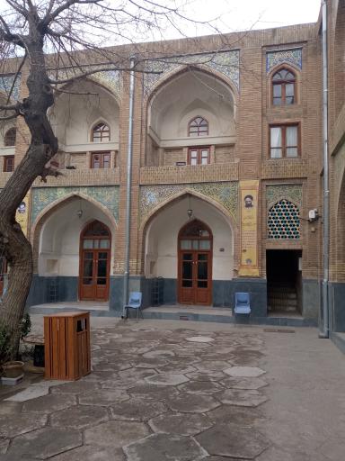 عکس مدرسه علمیه عباس قلی خان