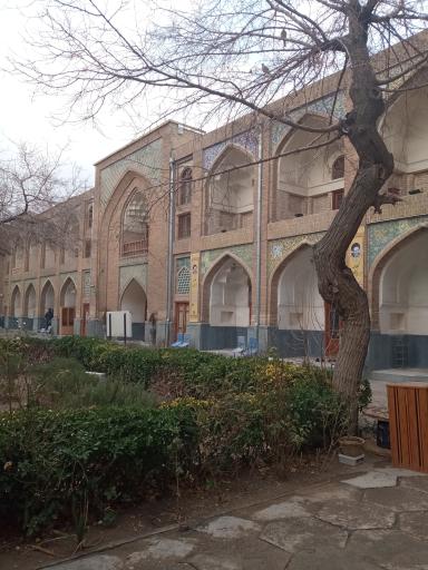 عکس مدرسه علمیه عباس قلی خان