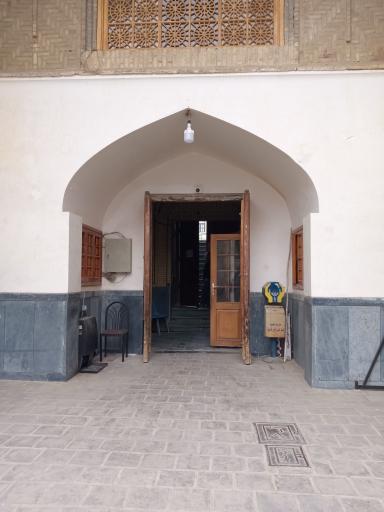 عکس مدرسه علمیه عباس قلی خان