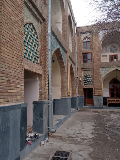 عکس مدرسه علمیه عباس قلی خان