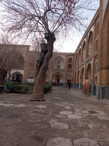 عکس مدرسه علمیه عباس قلی خان