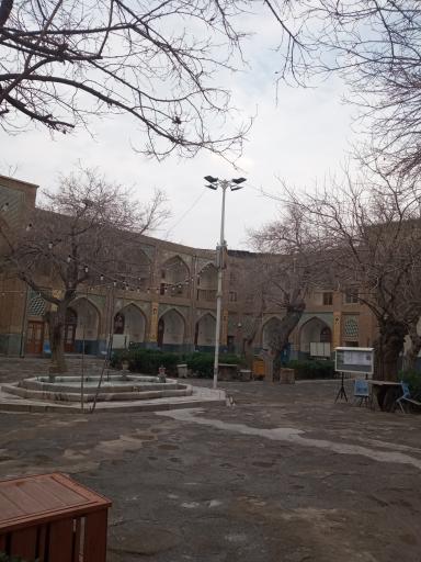 عکس مدرسه علمیه عباس قلی خان