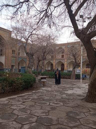 عکس مدرسه علمیه عباس قلی خان