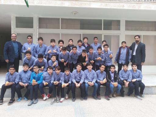 عکس دبیرستان استاد عشق