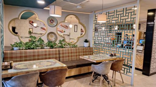 عکس رستوران سنتی ضیافت