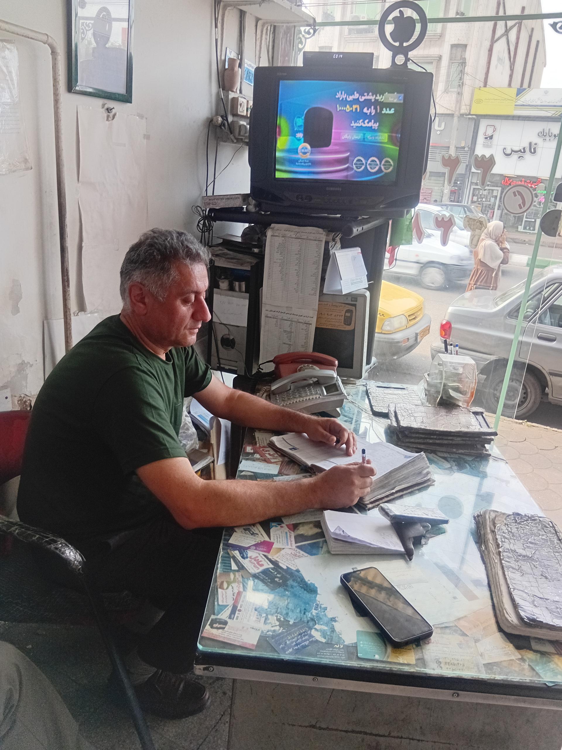 عکس تاکسی تلفنی عادل