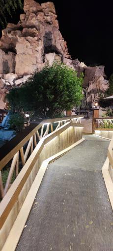 عکس رستوران کوه نور کیش