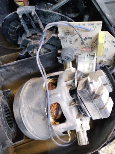 عکس تعمیرات لوازم خانگی منفرد